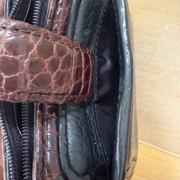 Brighton Elegant Black and Brown Crossbody Bag with matching wallet! - Picture 7 of 14